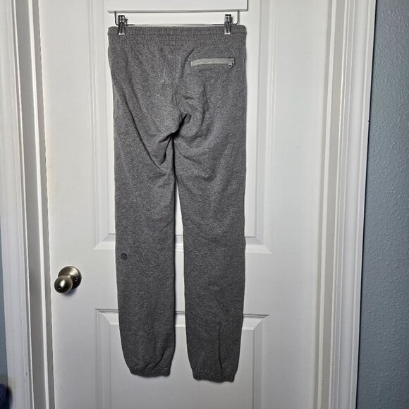 Lululemon OG Lightweight Jogger w/Embroidered Logo 31" - 4 Heather Grey - Picture 2 of 5